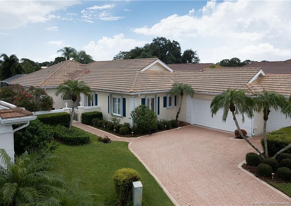 1st image of 2247 SW Manor Hill Dr