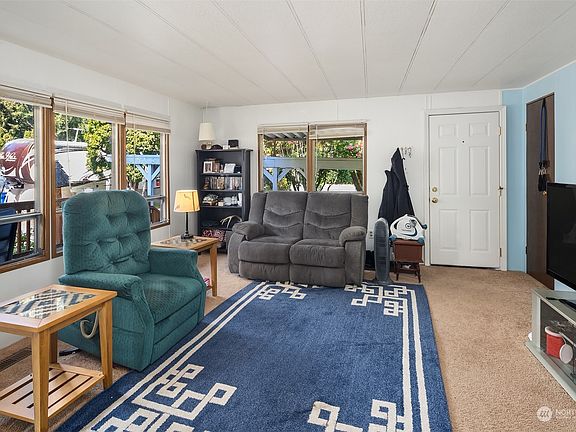 3rd image of 900 29th St SE Unit B17