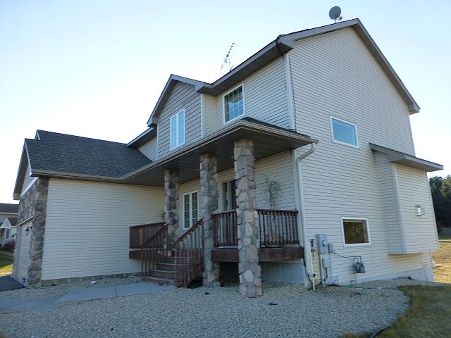 2nd image of 9948 Jandel Ave NE