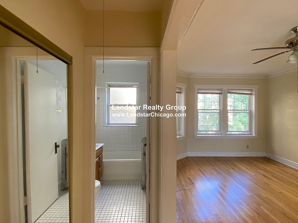 1st image of 4402 N Rockwell St #1