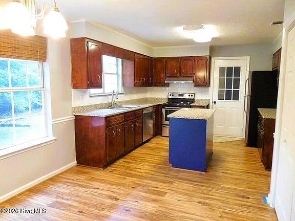 3rd image of 4106 Mansfield Place