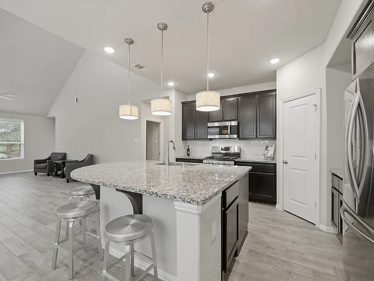 10602 Wagner St — Photo 14