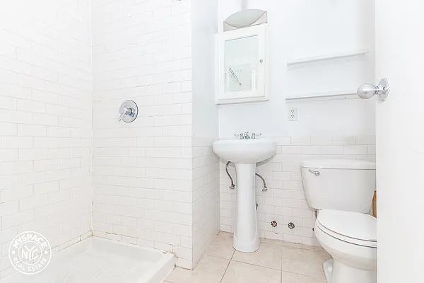 Rented by MySpaceNYC | media 32