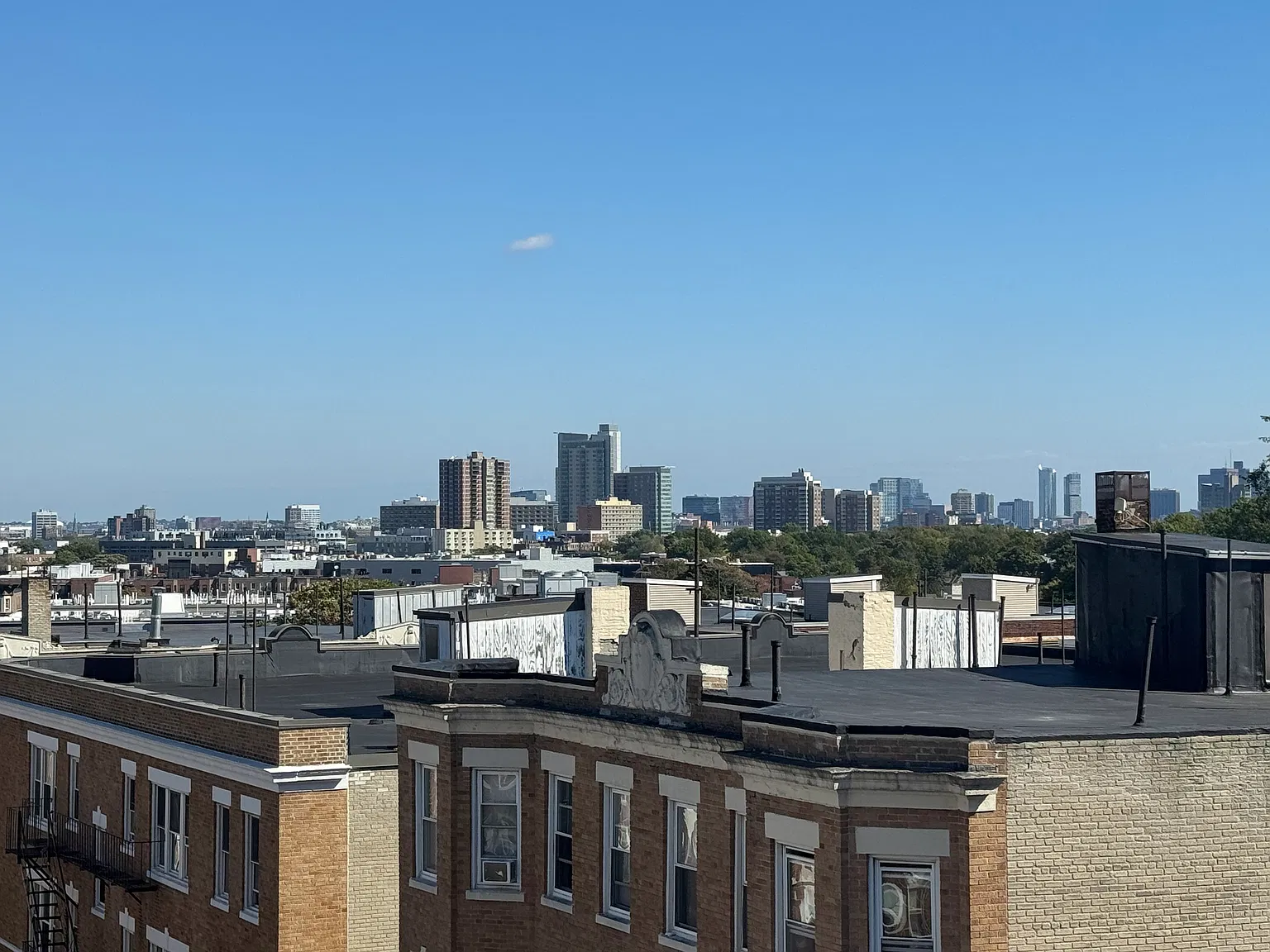 1 bed, 550 sqft, $2,063 — Photo 2