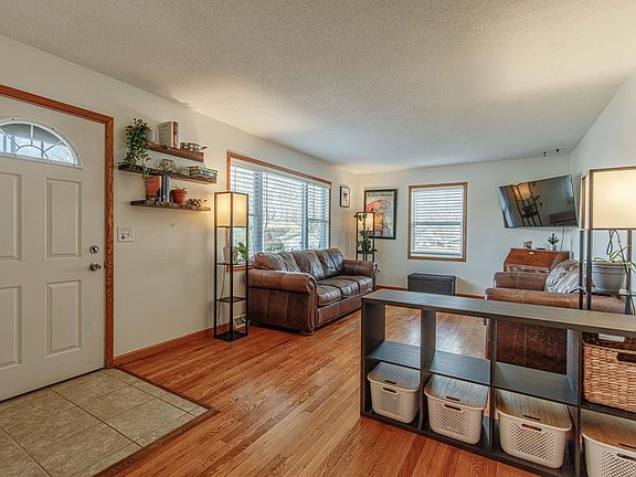 3rd image of 5029 Ironwood Dr
