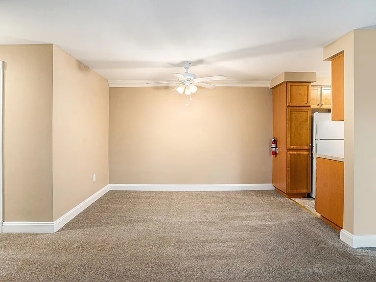 700 Swinehart Rd — Photo 8