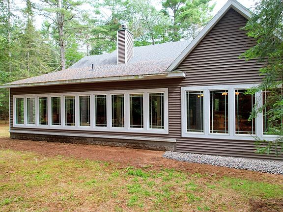 3rd image of 8111 Pine Terrace Ct