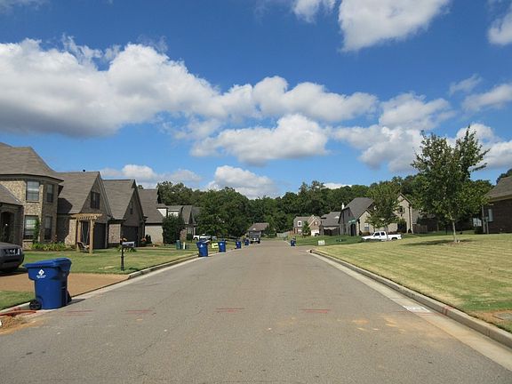 5th image of 80 Birch Springs Dr