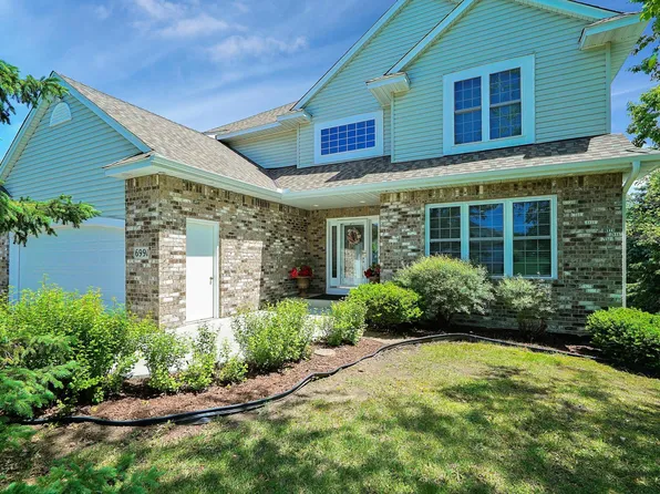 6991 Country Oaks Rd, Excelsior, MN 55331