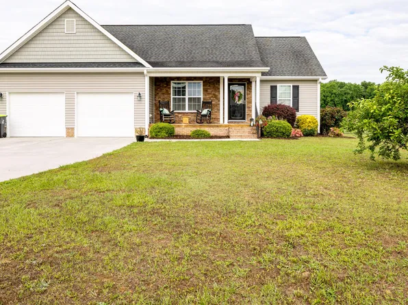 104 Northgate Lane, Clinton, NC 28328