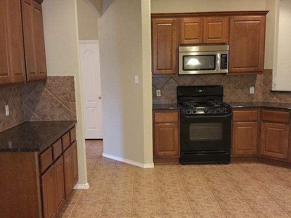 3rd image of 2520 Avenue N