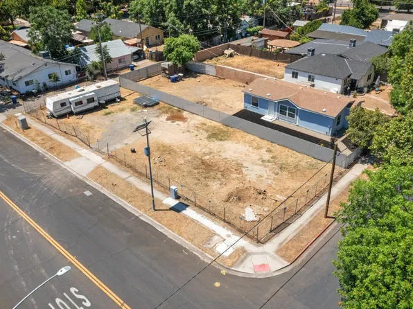 303 California Ave, Modesto, CA 95351