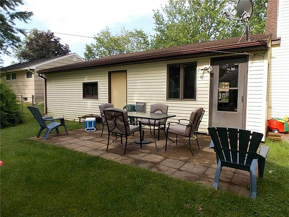4th image of 15 Sunnyside Ln
