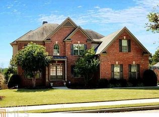 3923 Thompson Lake Dr, Buford, GA 30519