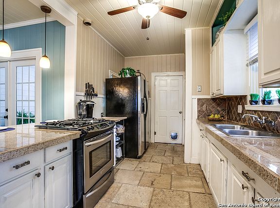 5th image of 212 W Norwood Ct