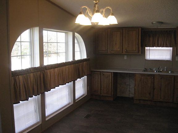 4th image of 25023 Farm Road 2262