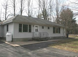 8 Sidney St, Kerhonkson, NY 12446