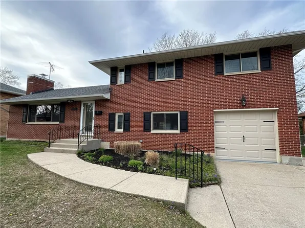 813 Lovetta Dr, Dayton, OH 45429