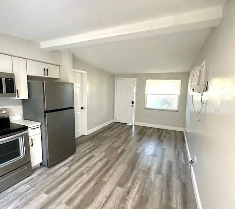 11114-11116 Taft Dr
