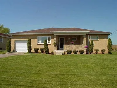 112 Heights St photo 1