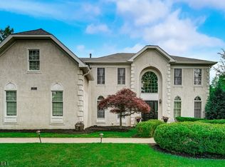 1 Stires Way, Pittstown, NJ 08867