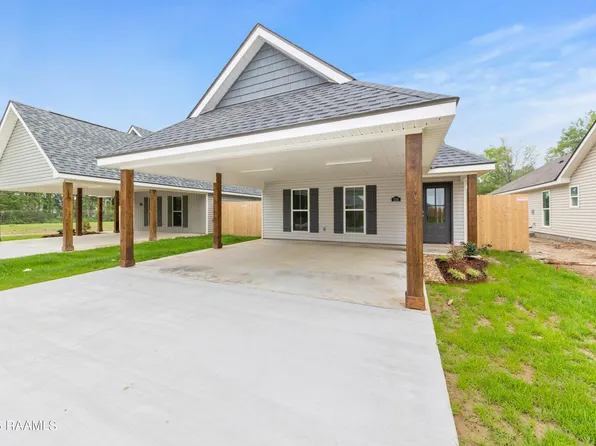 238 Camerons Cove Dr, Carencro, LA 70520