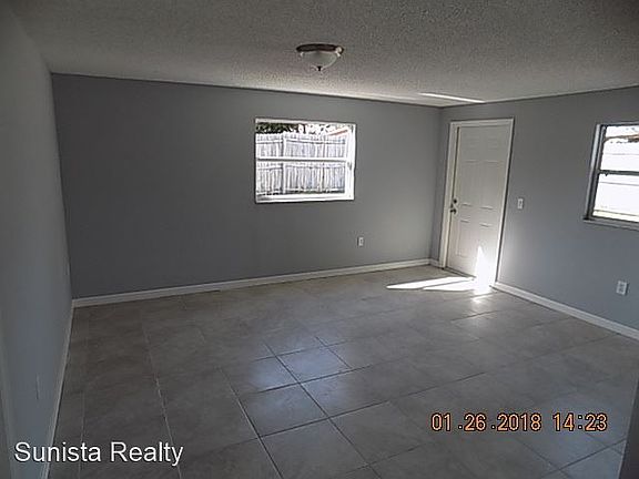 4th image of 3625 Bradford Dr
