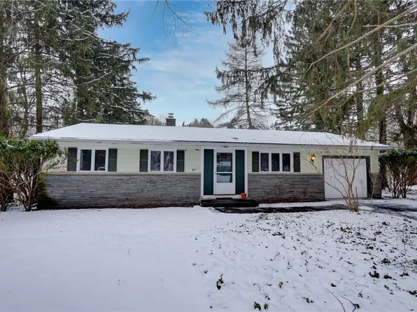 113 Harvest Rd, Fairport, NY 14450