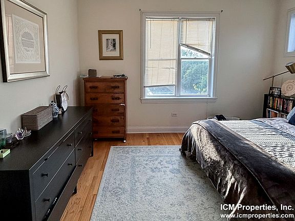 4th image of 2439 N Southport Ave #3R