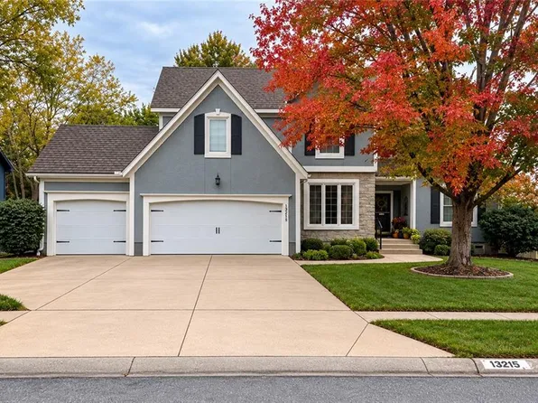 13215 Carter St, Overland Park, KS 66213
