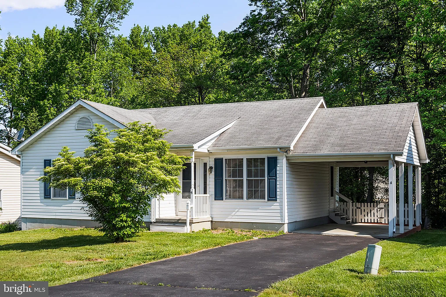 4 Wales Ct photo 1