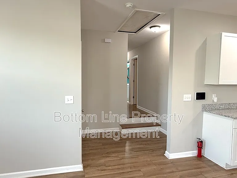 641 Central Dr NW — Photo 6
