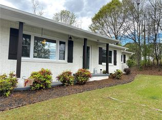 601 N Walnut St, Seneca, SC 29678