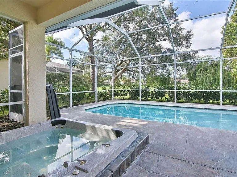 8920 Grey Oaks Ave — Photo 7