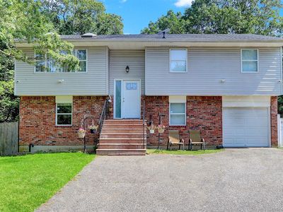 100 Erlanger Boulevard, North Babylon, NY, 11703