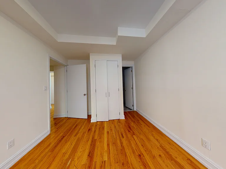 440 E 78th St #LL1 — Photo 5