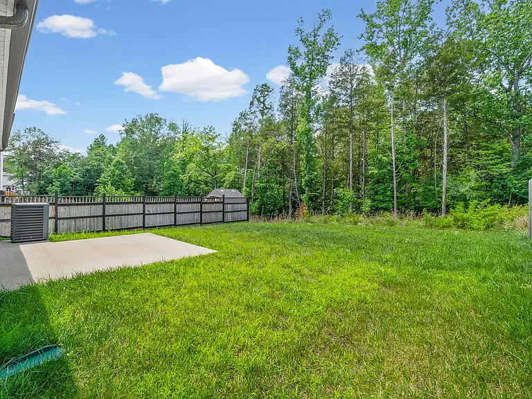 412 Hillside Dr — Photo 25