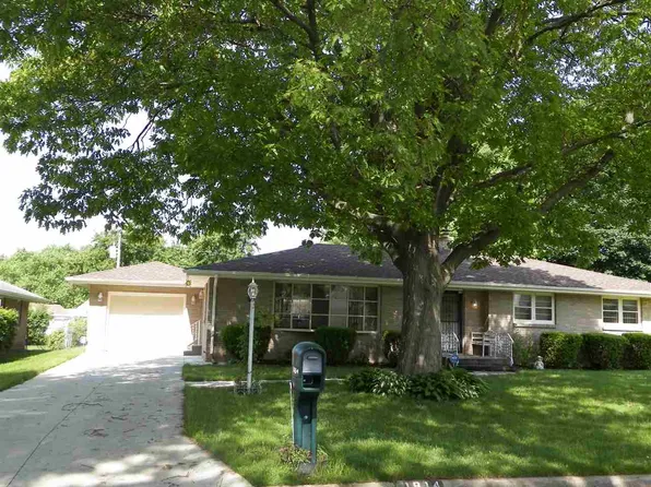 1814 Hollyhock Dr, Rockford, IL 61107