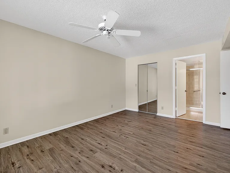 2512 SE Anchorage Cv #2 — Photo 20
