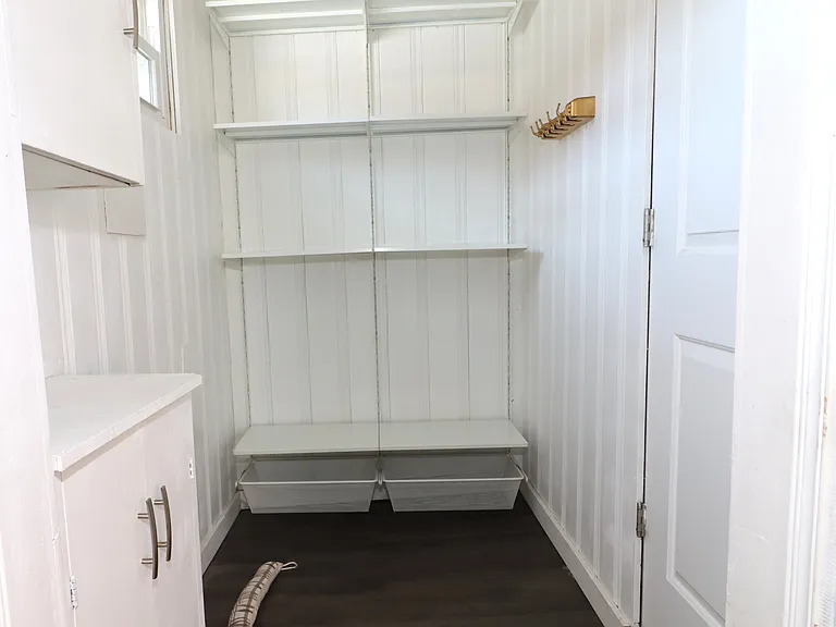 120 S Court St — Photo 15