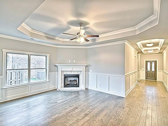 4th image of 5110 Devonshire Dr SE