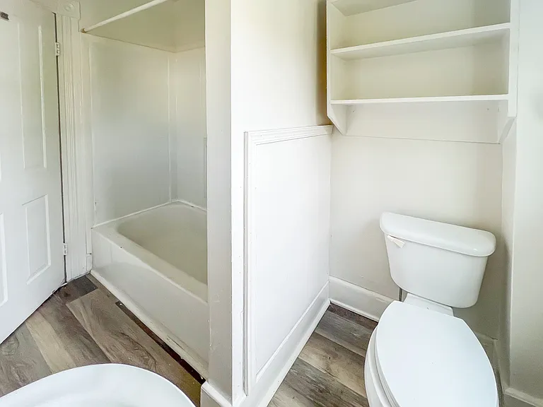1005 Maplewood Ave — Photo 12
