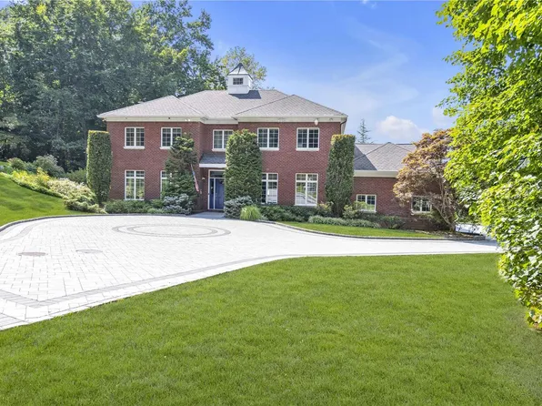 68 Glenwood Road, Roslyn Harbor, NY 11576