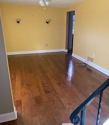 2nd image of 812 Sewickley Heights Dr #812