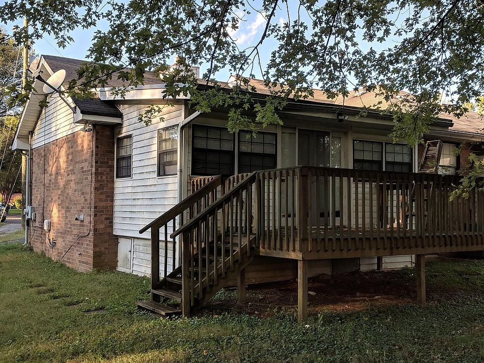 2nd image of 219 Lake Cv