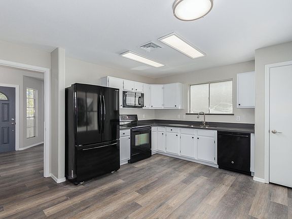 5th image of 3419 W Frankfurt Dr