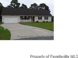 2801 Carabid Ct, Hope Mills, NC 28348