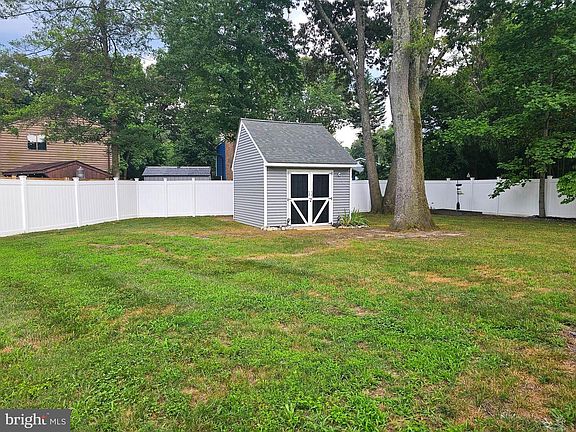 3rd image of 103 Evon Ct