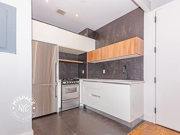 4th image of 62 E 21st St APT 2B