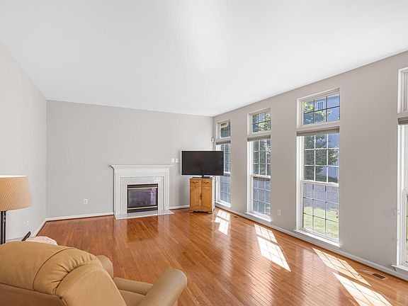 4th image of 4508 Winding Oak Dr